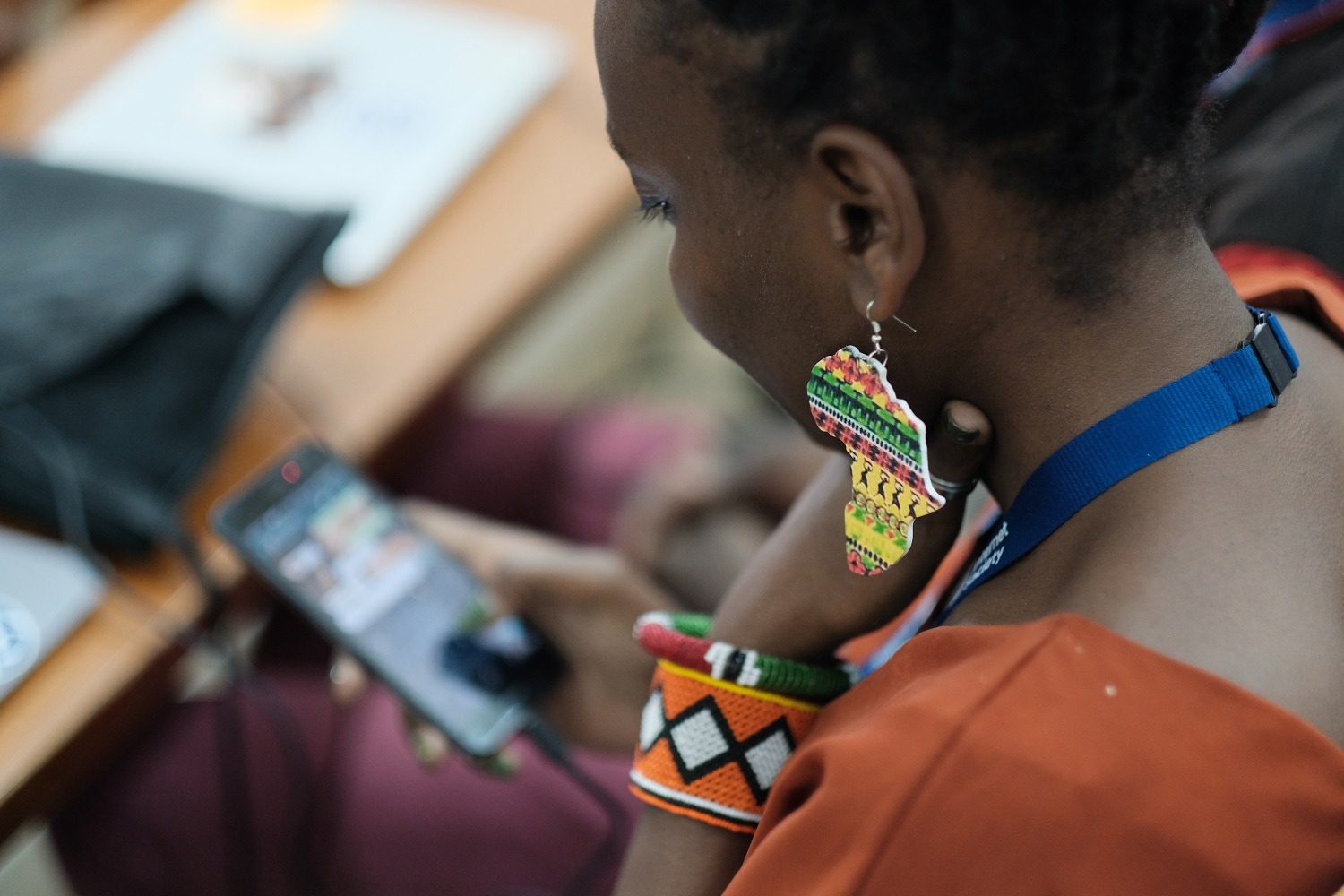 Africa earrings at the 4th annual Summit on Community Networks in Africa at the University of Dodoma, Tanzania on 31 October 2019.